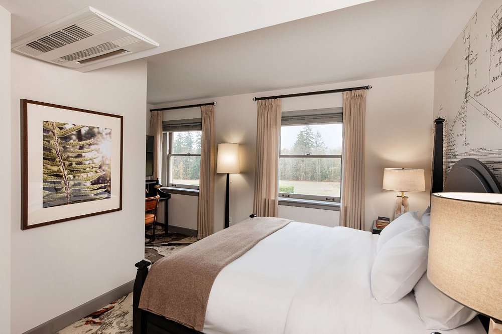 The Lodge at St Edward Park view 3