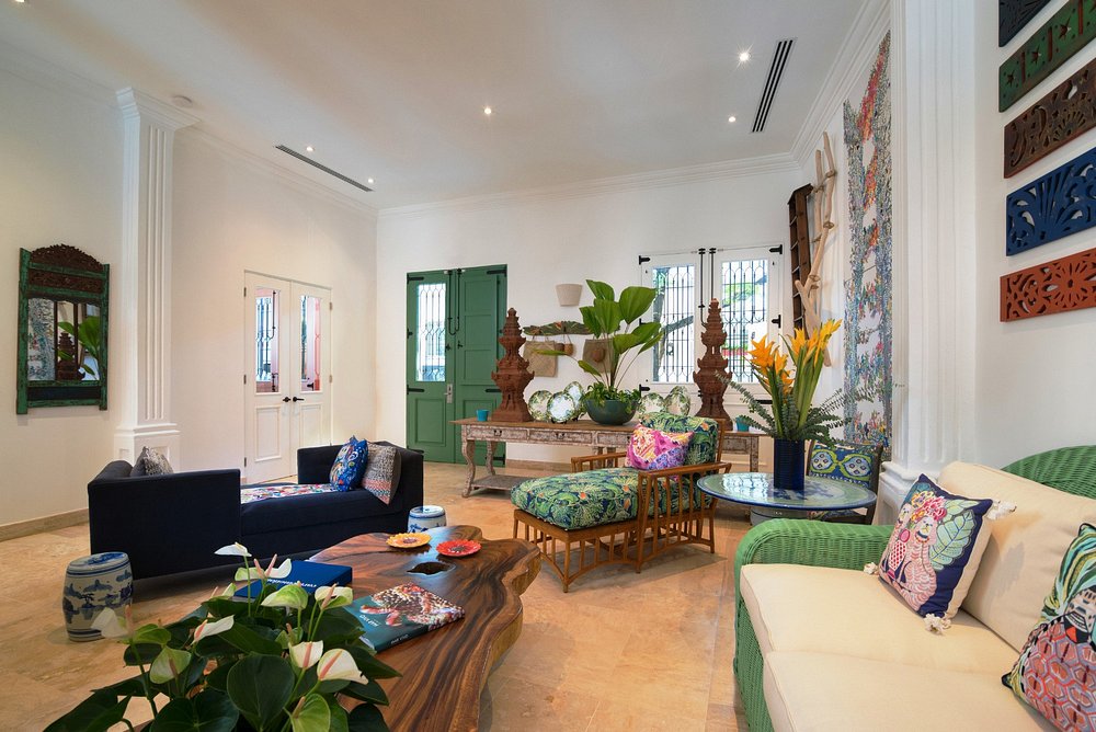 Casas Del XVI view 2