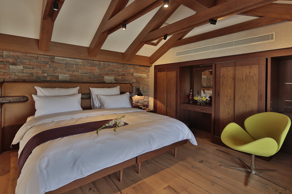 Ariana Luxury Lodge view 3