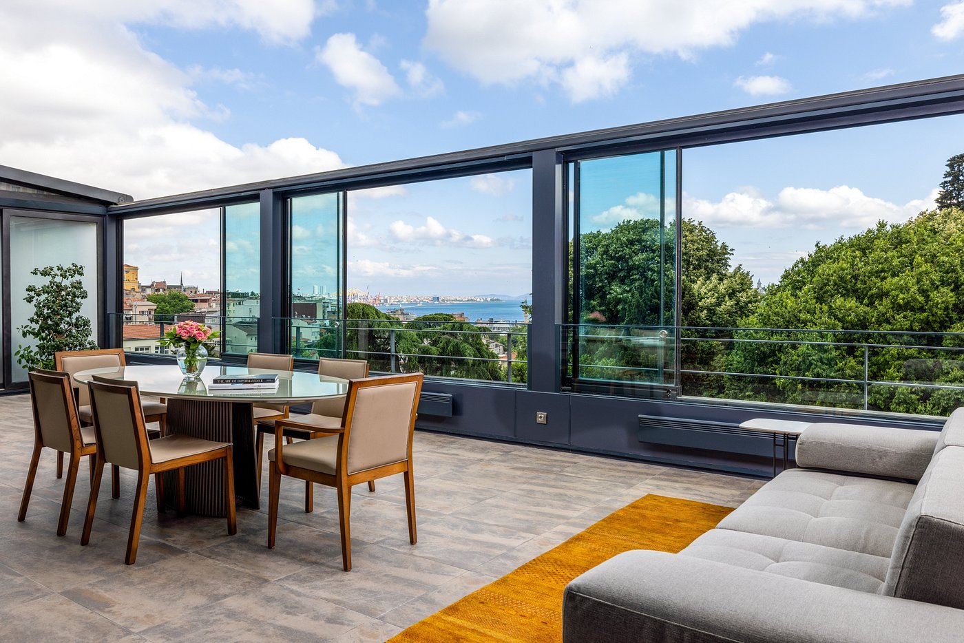 Tomtom Suites view 6