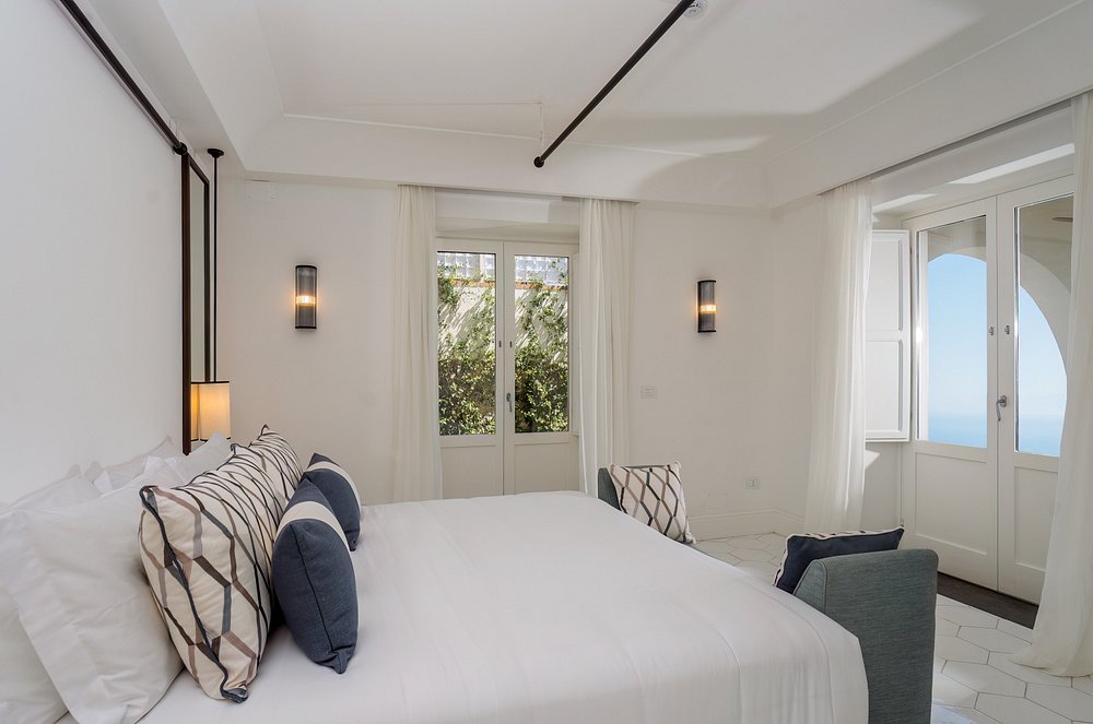 Furore Grand Hotel view 3