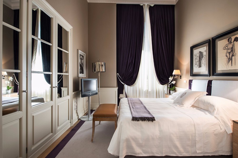 Palazzo Vecchietti view 3