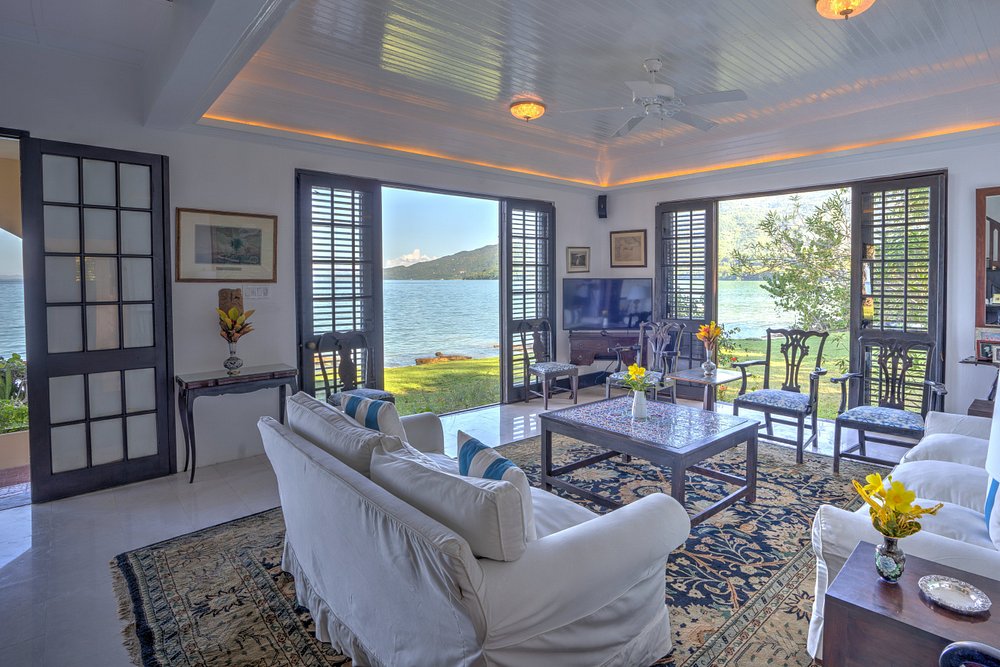 Bluefields Bay Villas view 4