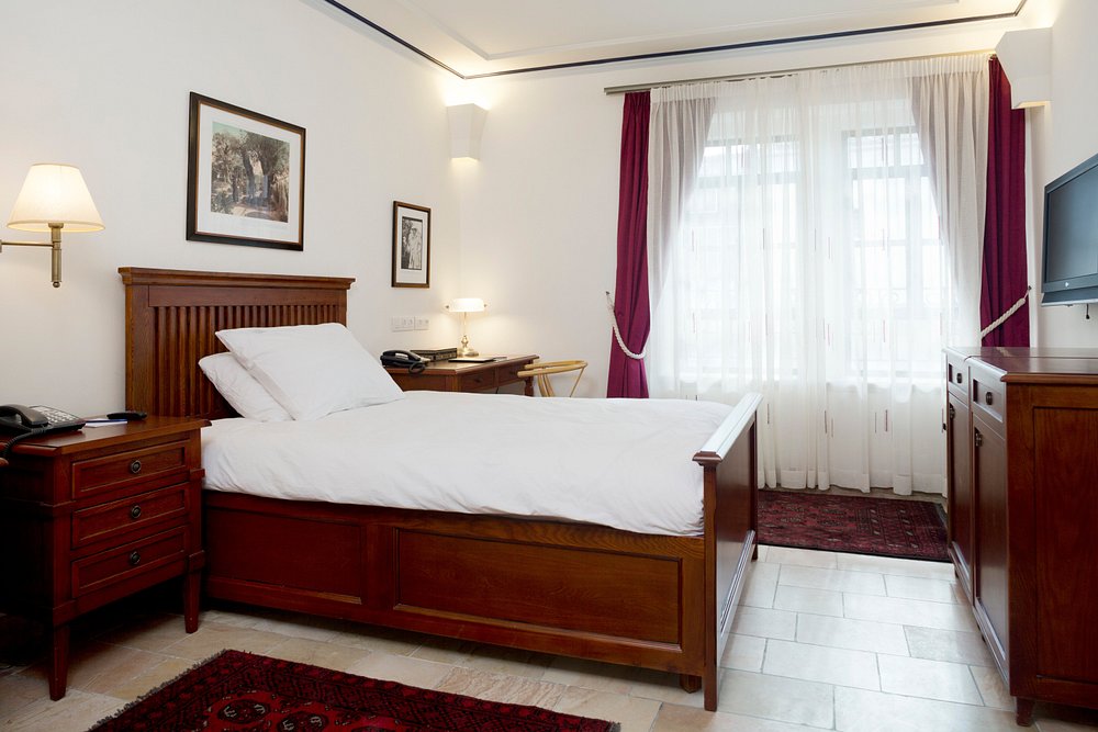 The American Colony Hotel view 3