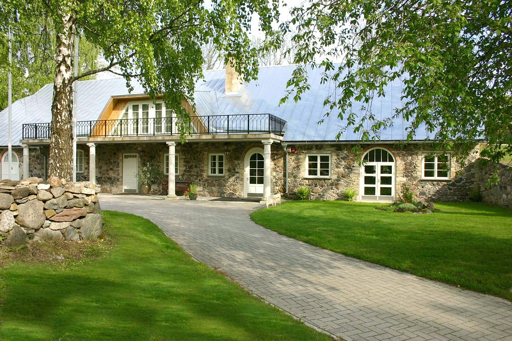 Padaste Manor view 2