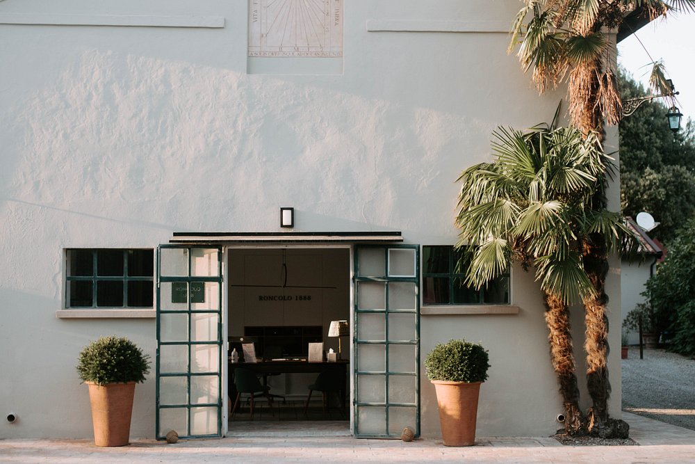 Relais Roncolo 1888 view 2