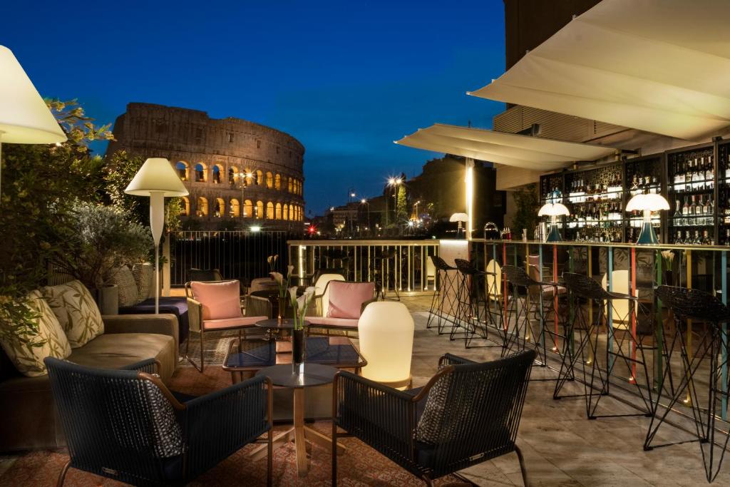 Palazzo Manfredi view 5