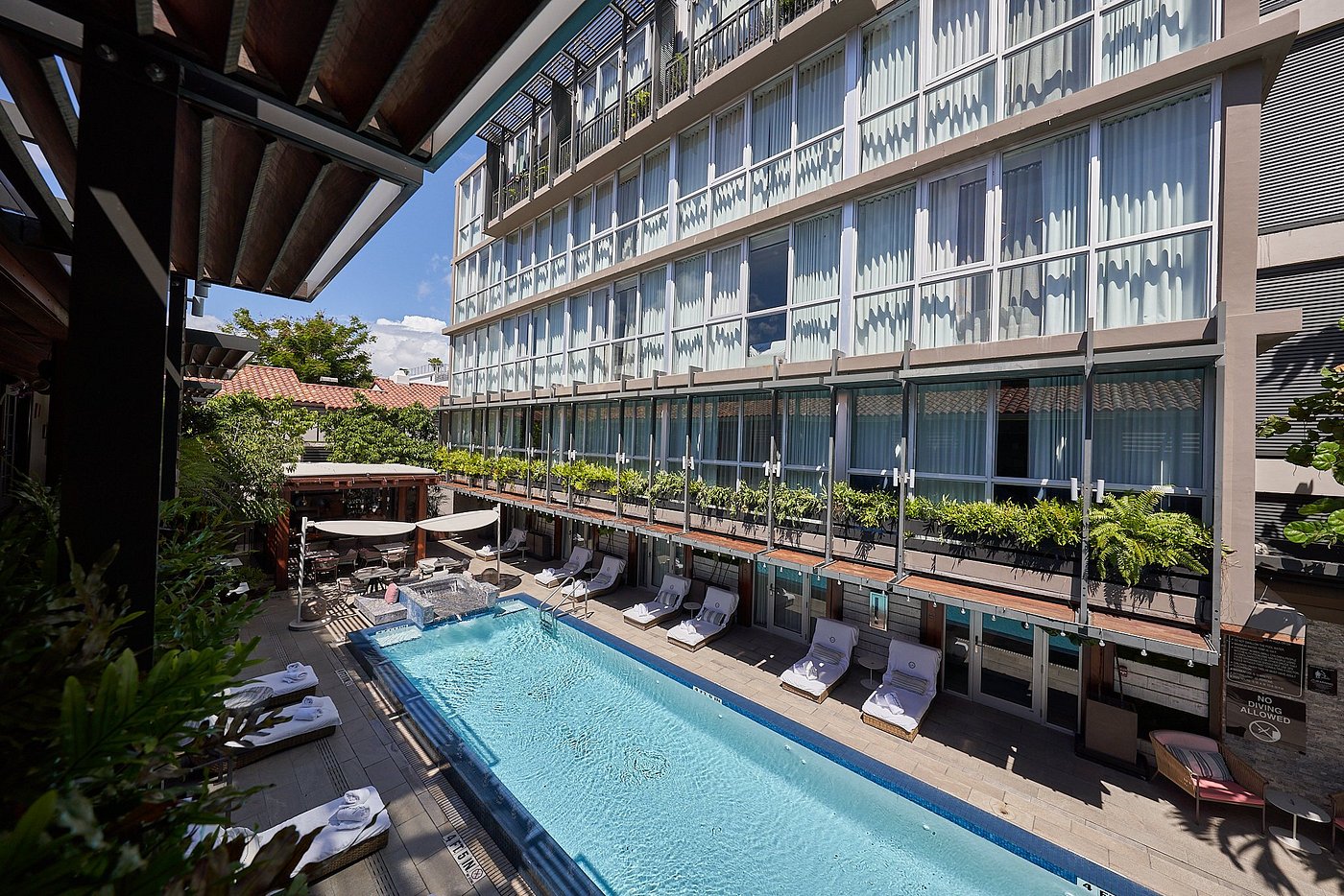 The Lennox Miami Beach view 5